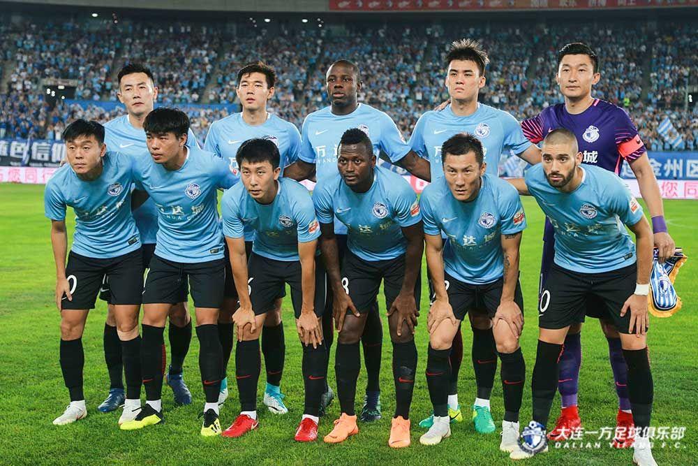  拜仁慕尼黑绝杀逆转登顶积分榜  